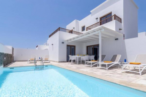 Villa Femes by Villa Plus